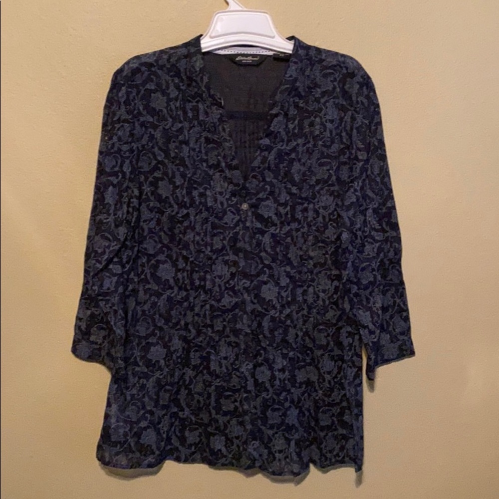 Eddie Bauer XS 100% cotton button down shirt